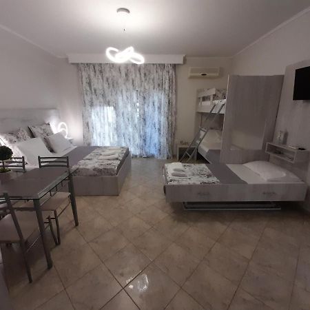 Studio Garden Apartment Nea Kallikrateia Ngoại thất bức ảnh
