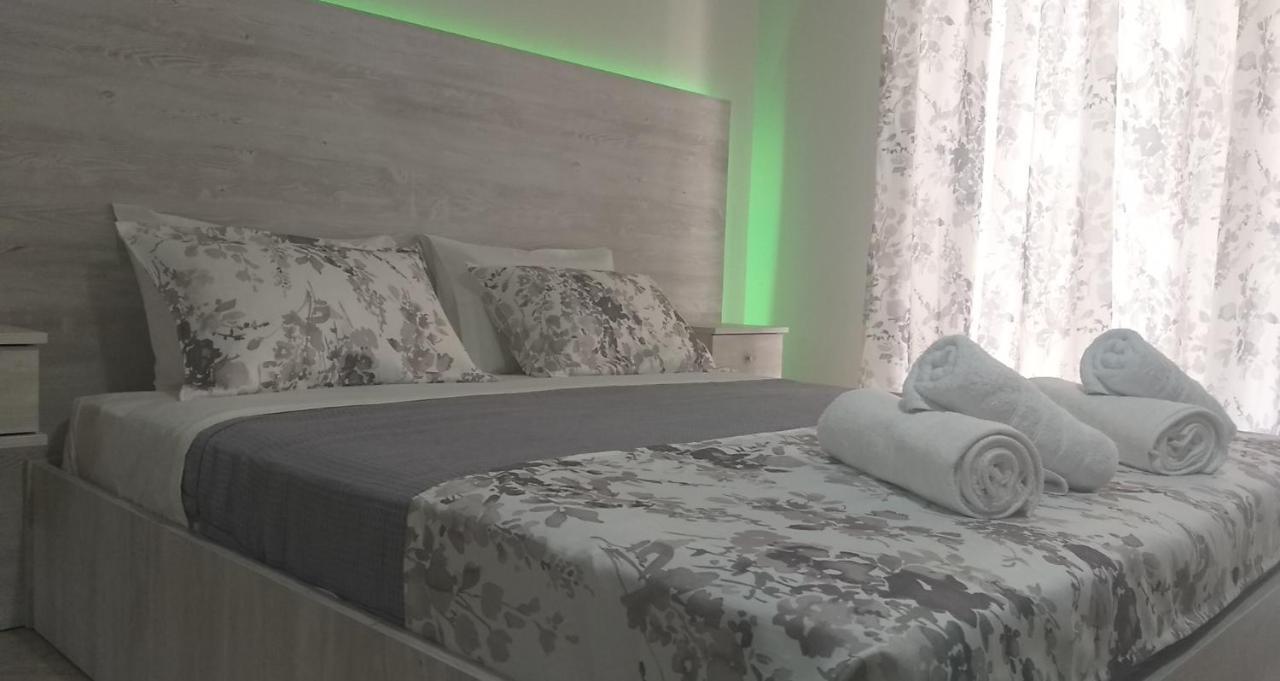 Studio Garden Apartment Nea Kallikrateia Ngoại thất bức ảnh